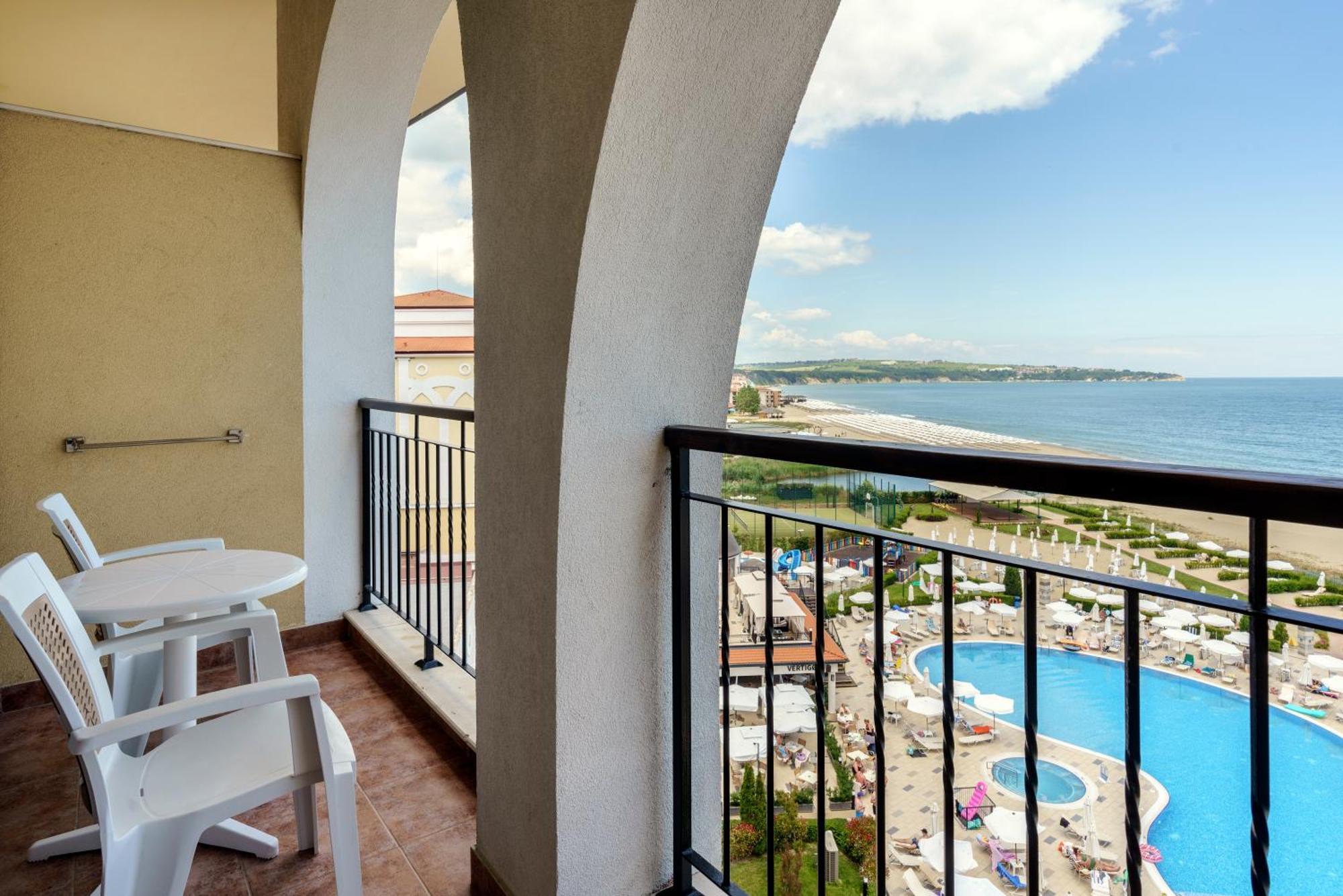 Hotel Alua Helios Bay Obzor Exterior foto